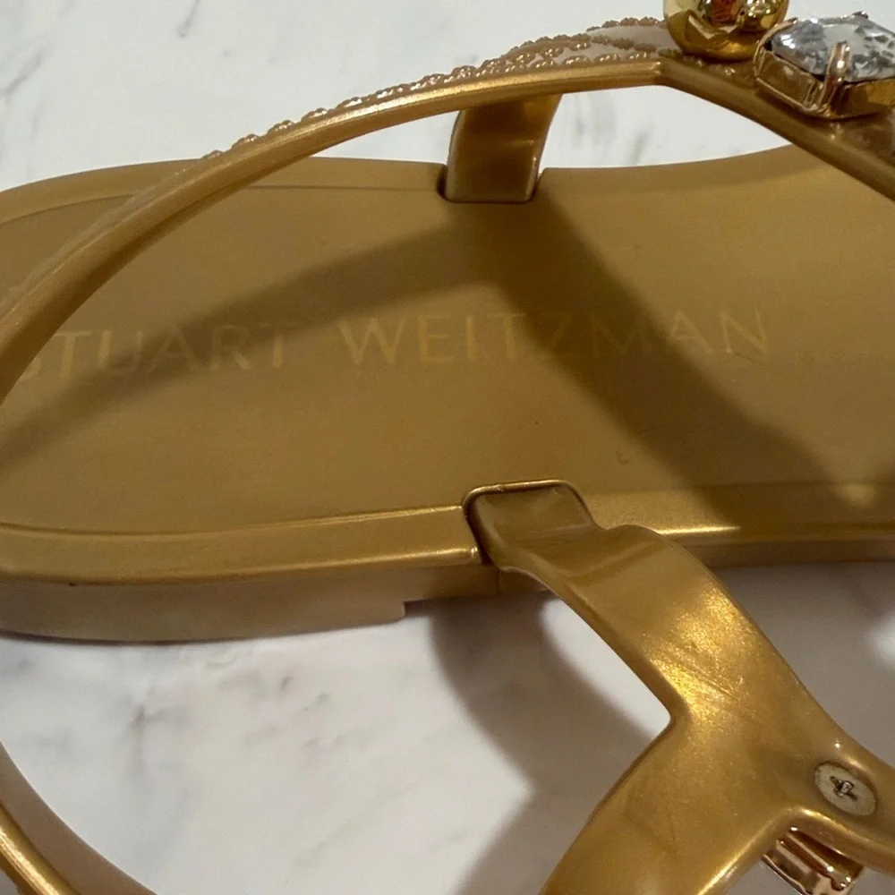 Stuart Weitzman Goldie Crystal Jelly sandals in gold. Size 9 - Picture 5 of 6